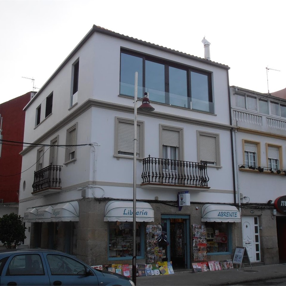 AMPLIACIÓN VIVIENDA UNIFAMILIAR EN BUEU (BANDA DO RÍO)